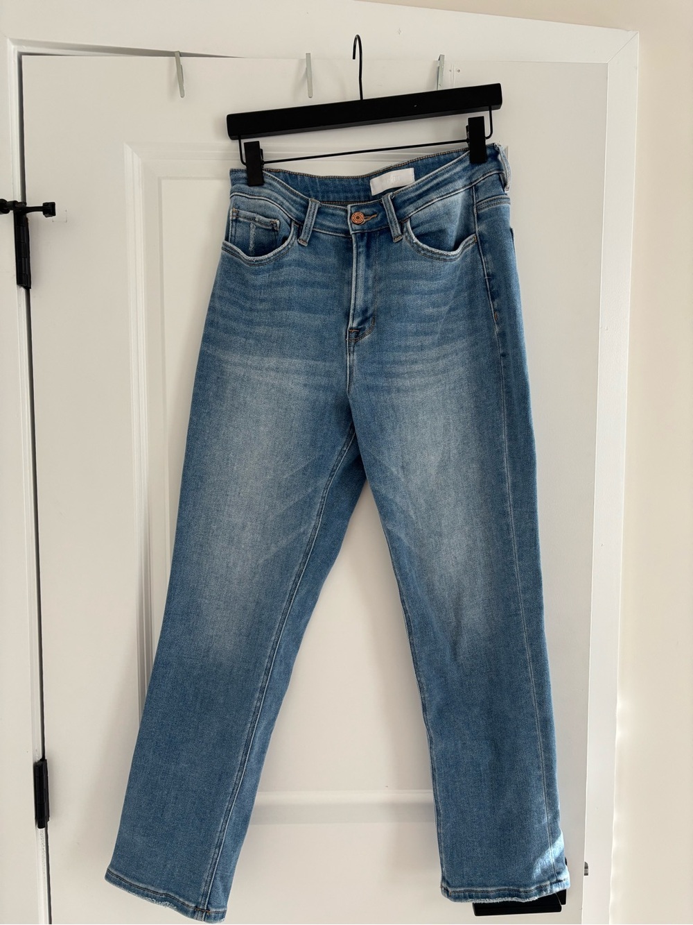 Light Wash Straight-Leg Women’s Jeans